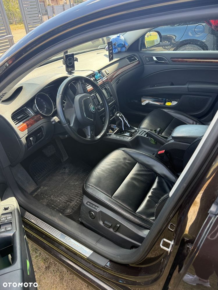 Skoda Superb 2.0 TDI Business DSG - 7