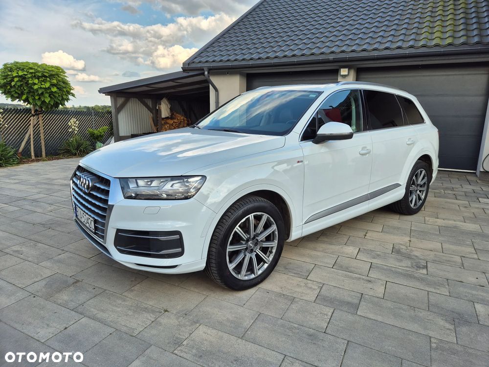 Audi Q7 - 1