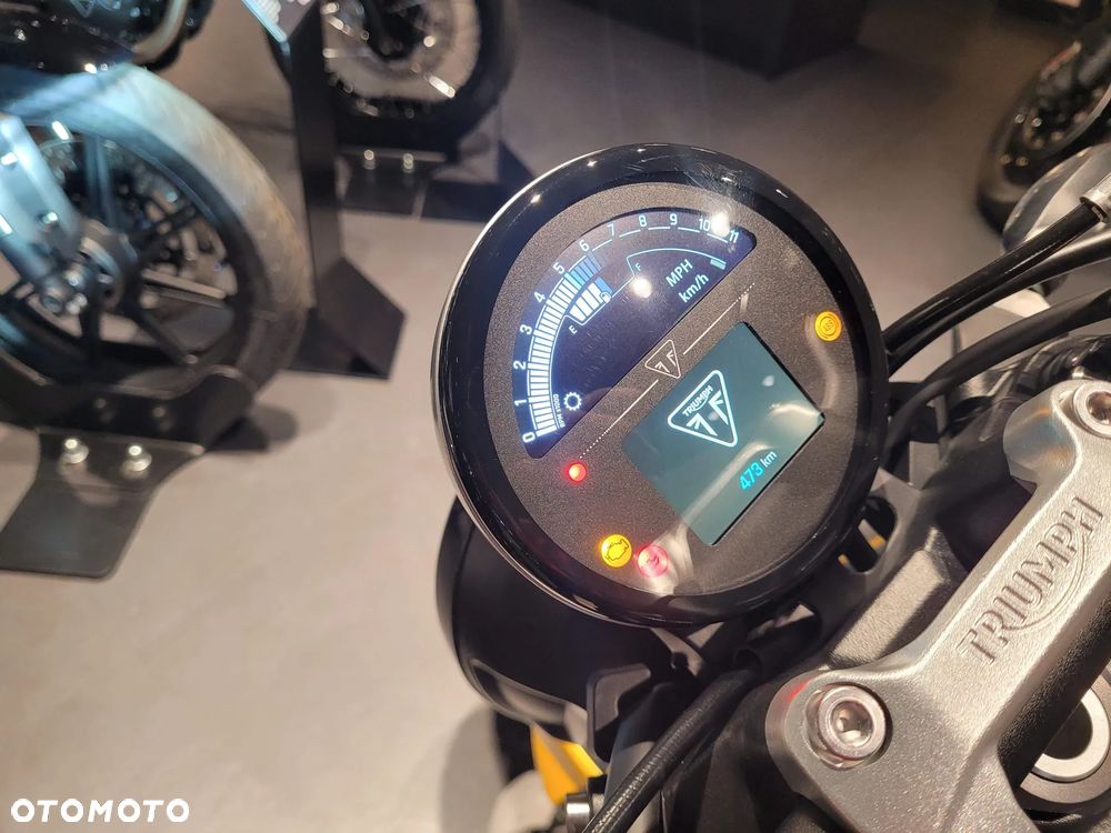Triumph Trident - 9