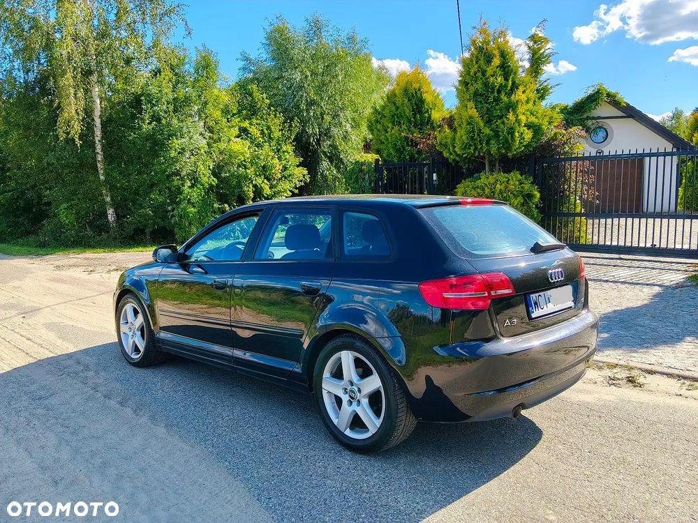 Audi A3 Sportback 1.6 TDI DPF Attraction - 7