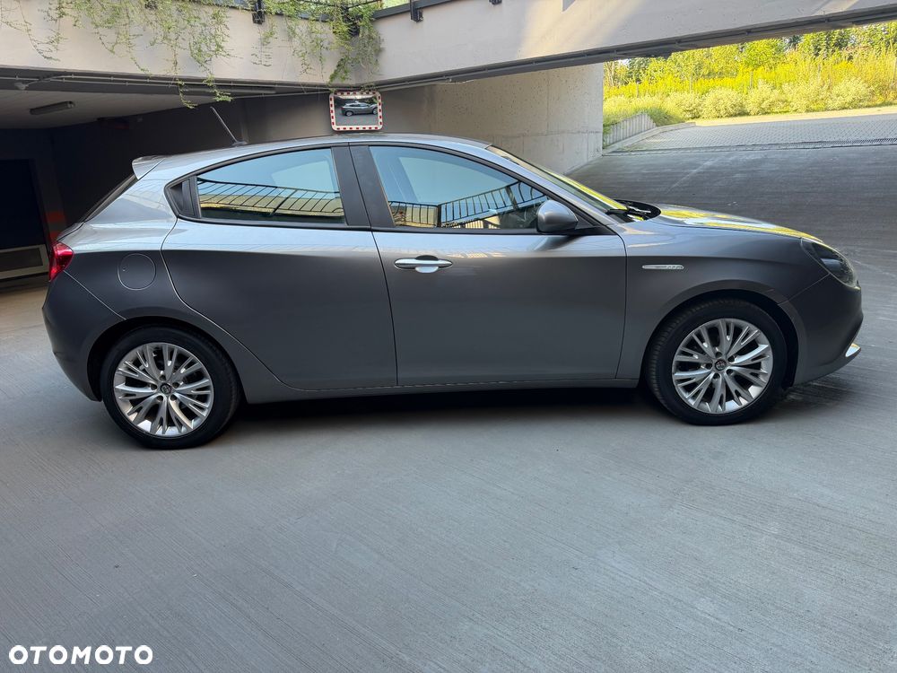 Alfa Romeo Giulietta 1.6 JTDM - 2