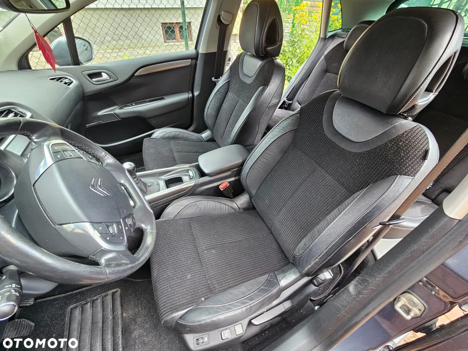 Citroën C4 HDi 110 Exclusive - 13