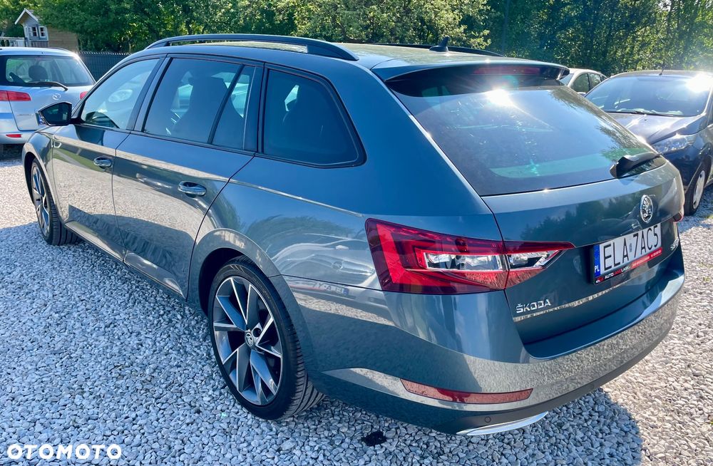 Skoda Superb 2.0 TDI DSG Sportline - 17