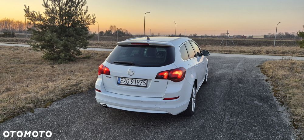 Opel Astra 2.0 CDTI DPF Cosmo - 8