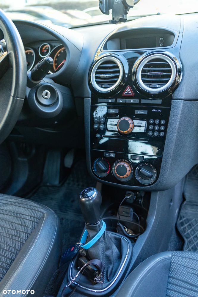 Opel Corsa 1.4 T Color Edition S&S - 10