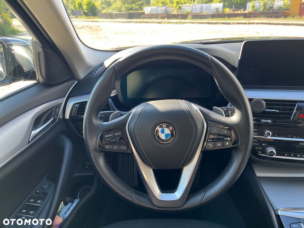 BMW Seria 5 520d xDrive - 30