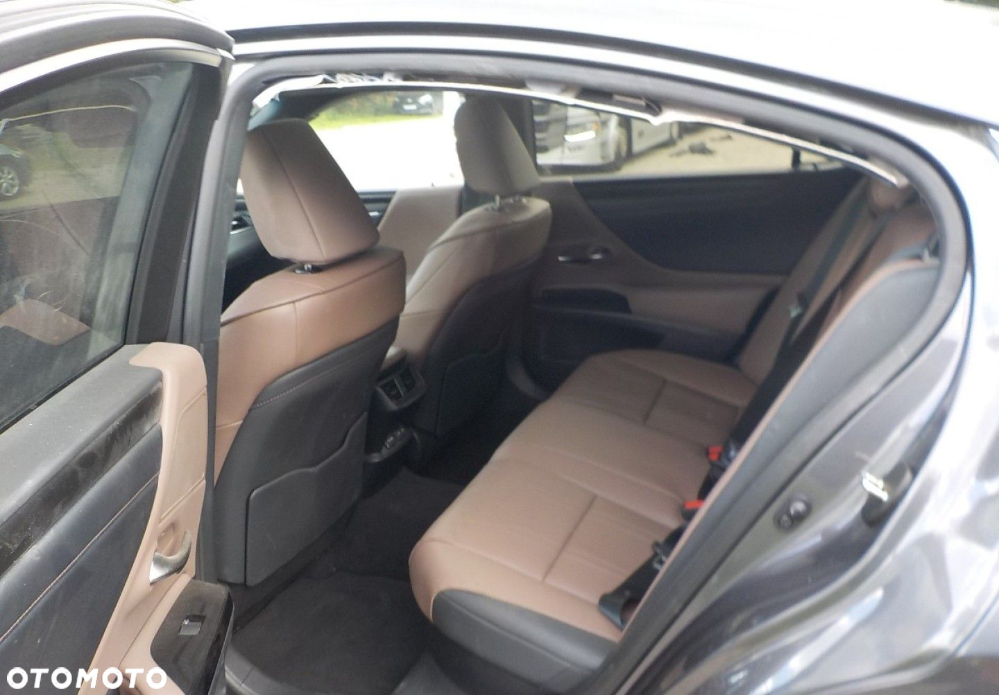 Lexus ES - 21