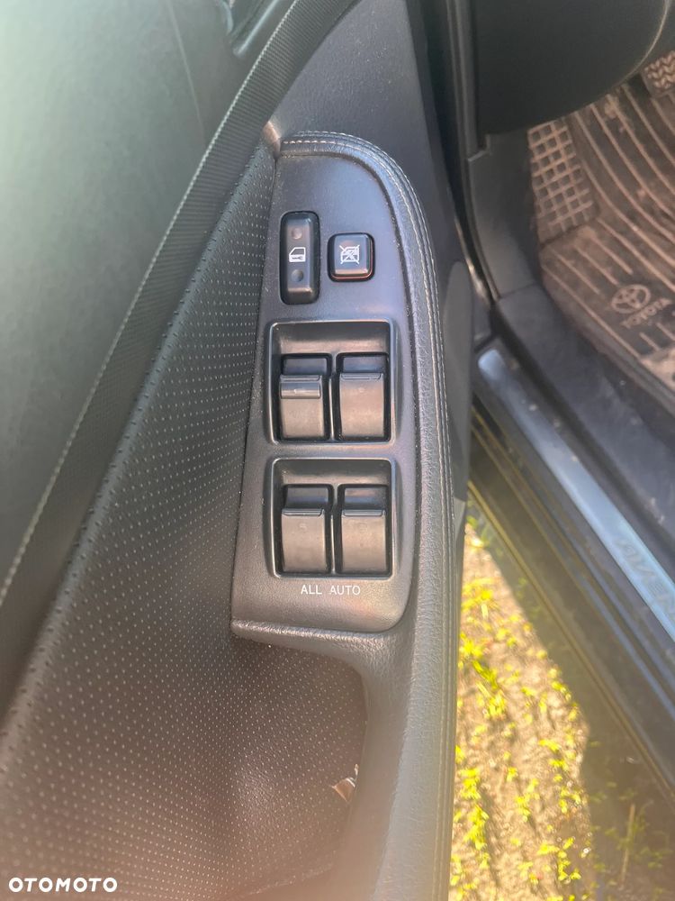 Toyota Avensis 2.0 D-4D Combi - 9