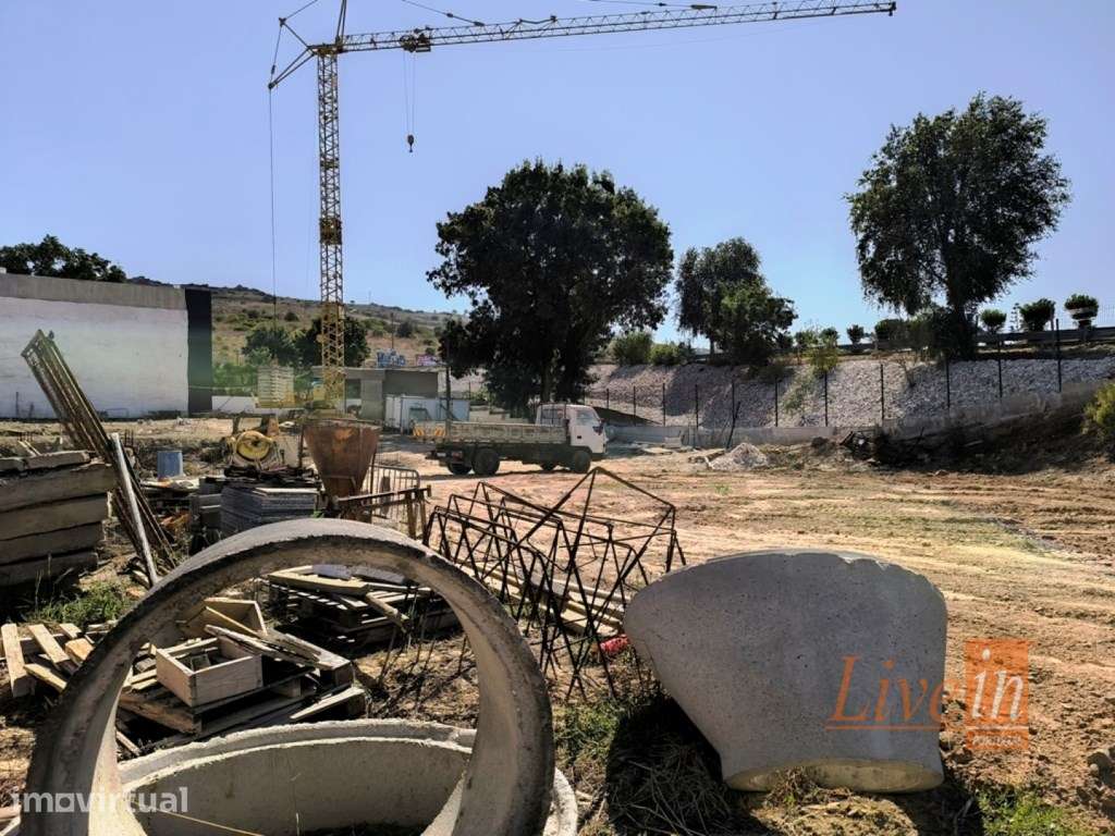 Lote de terreno com PROJETO APROVADO em Torres Vedras - Grande imagem: 4/8