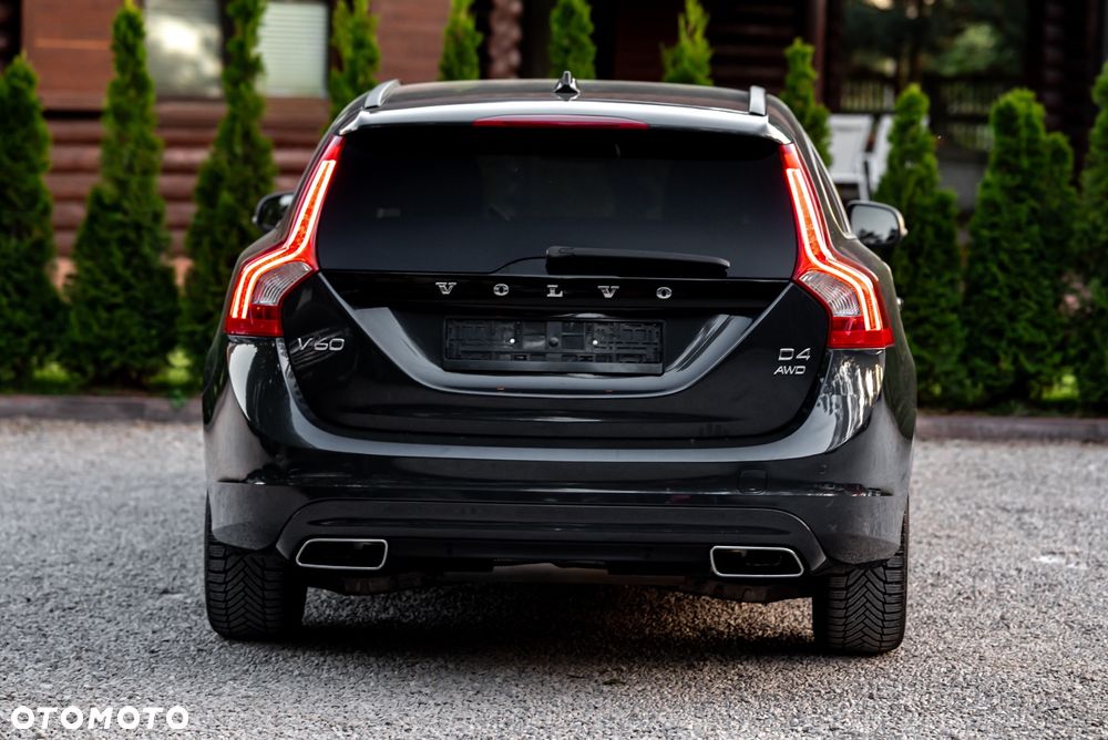 Volvo V60 D4 AWD Geartronic Momentum - 10