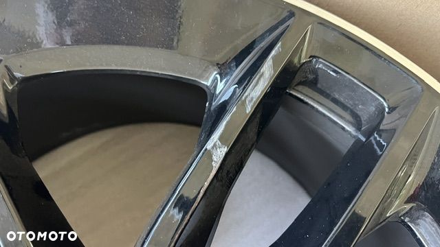 Oryginalna Felga tył z oponą Pirelli do Mercedes GLE w167 22'' czarne AMG - 5