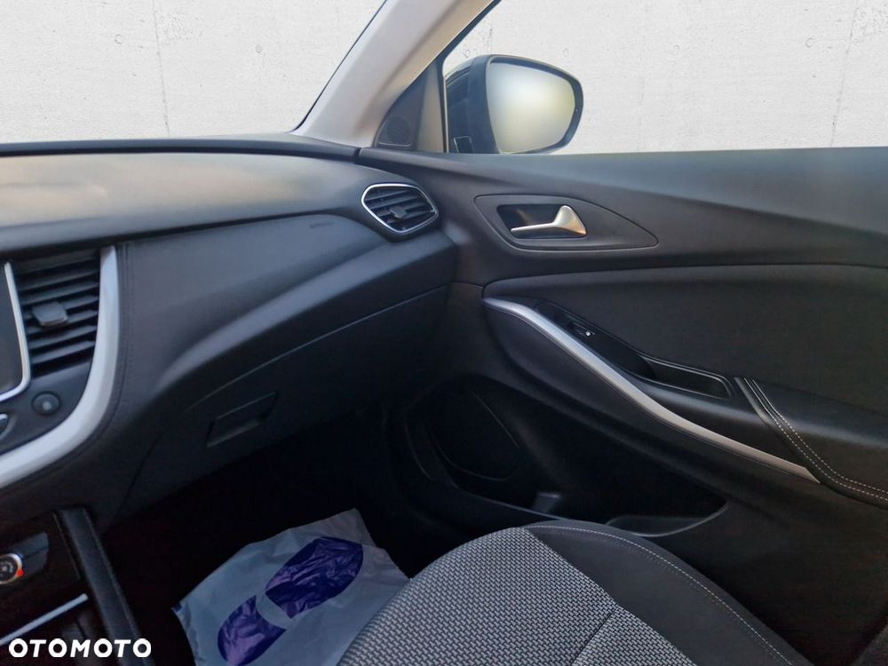 Opel Grandland X - 17