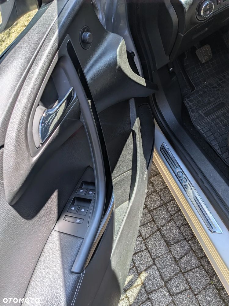Opel Astra 1.6 CDTI Cosmo - 24