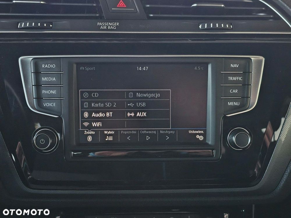 Volkswagen Touran - 19