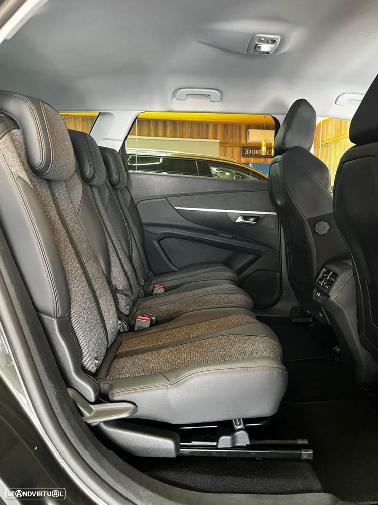 Peugeot 5008 1.2 PureTech Allure EAT8 - 30