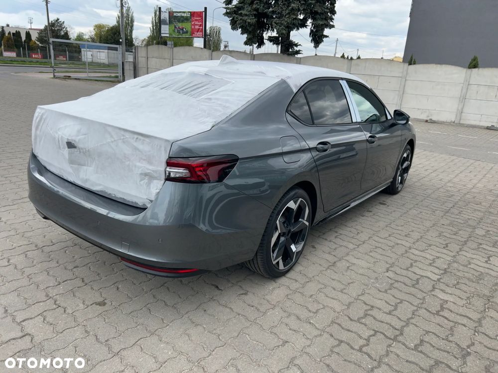 Skoda Superb 2.0 TDI SCR 4x4 Sportline DSG - 4