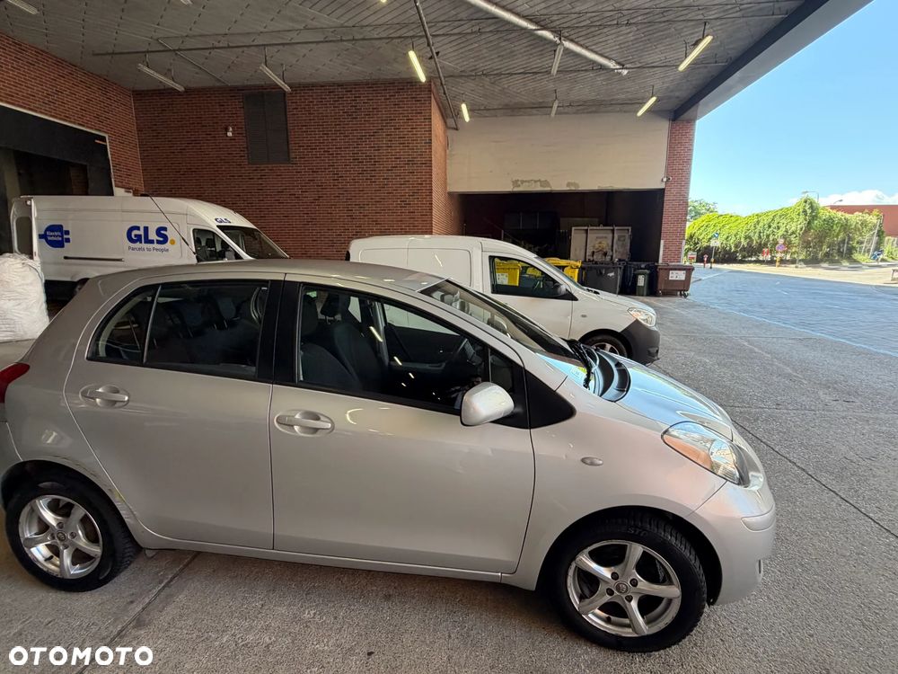 Toyota Yaris 1.0 Terra - 7