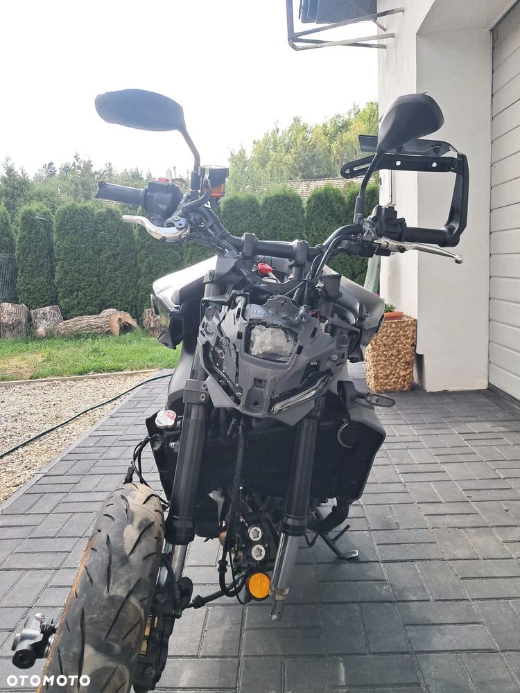 Yamaha MT - 9