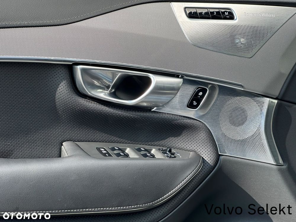 Volvo XC 90 - 25