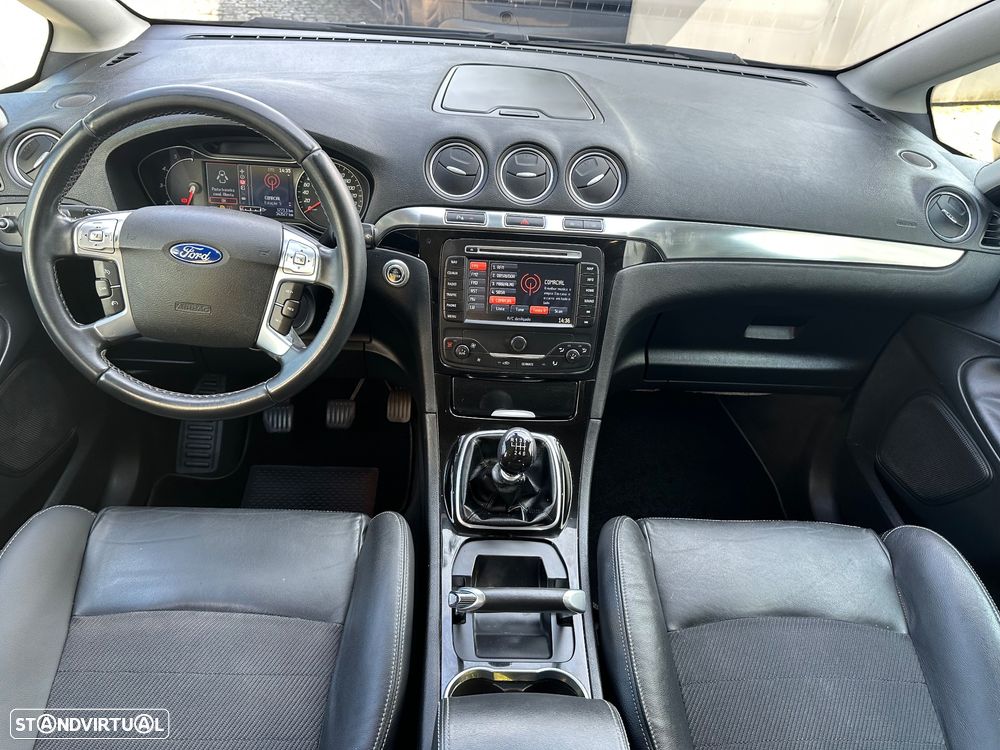 Ford S-Max 2.0 TDCi Titanium 7L - 21