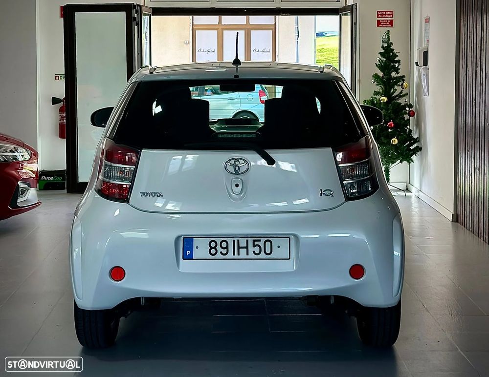 Toyota iQ 1.0 VVT-i Essential+AC - 6