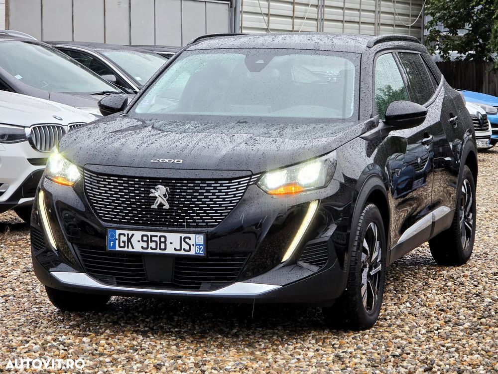 Peugeot 2008 PureTech 130 EAT8 GT - 1