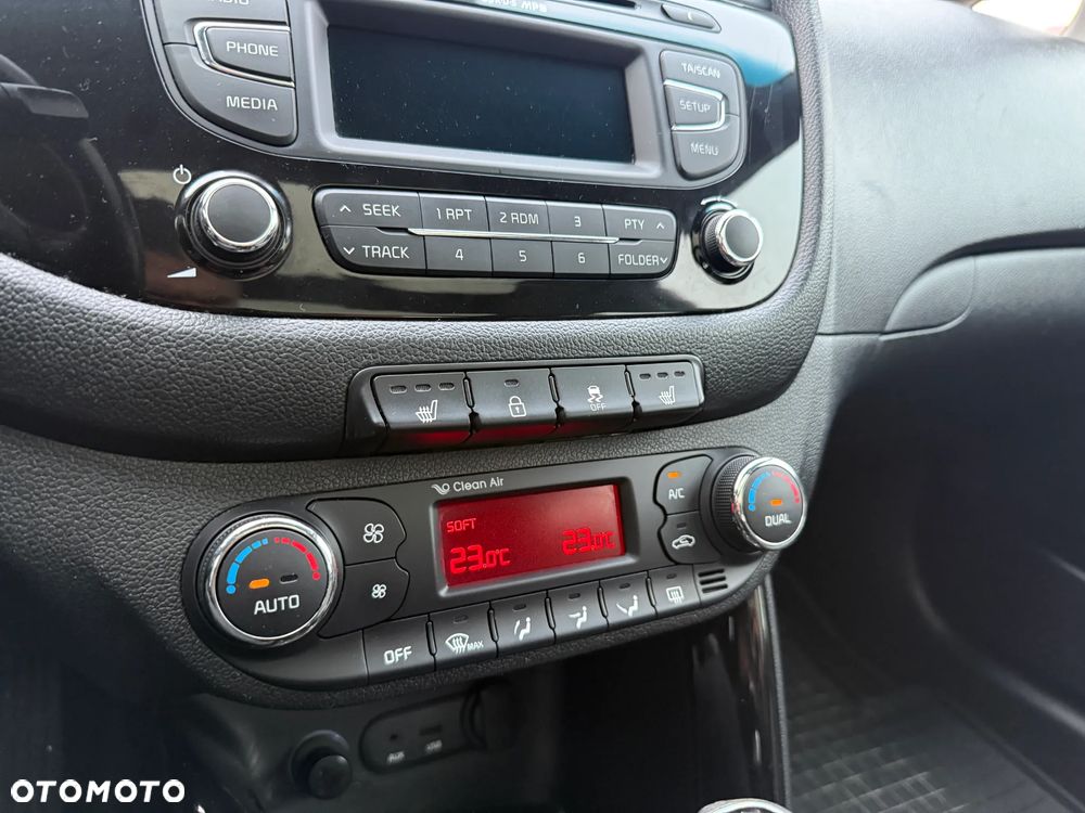 Kia Ceed 1.6 CRDi ISG Vision - 19