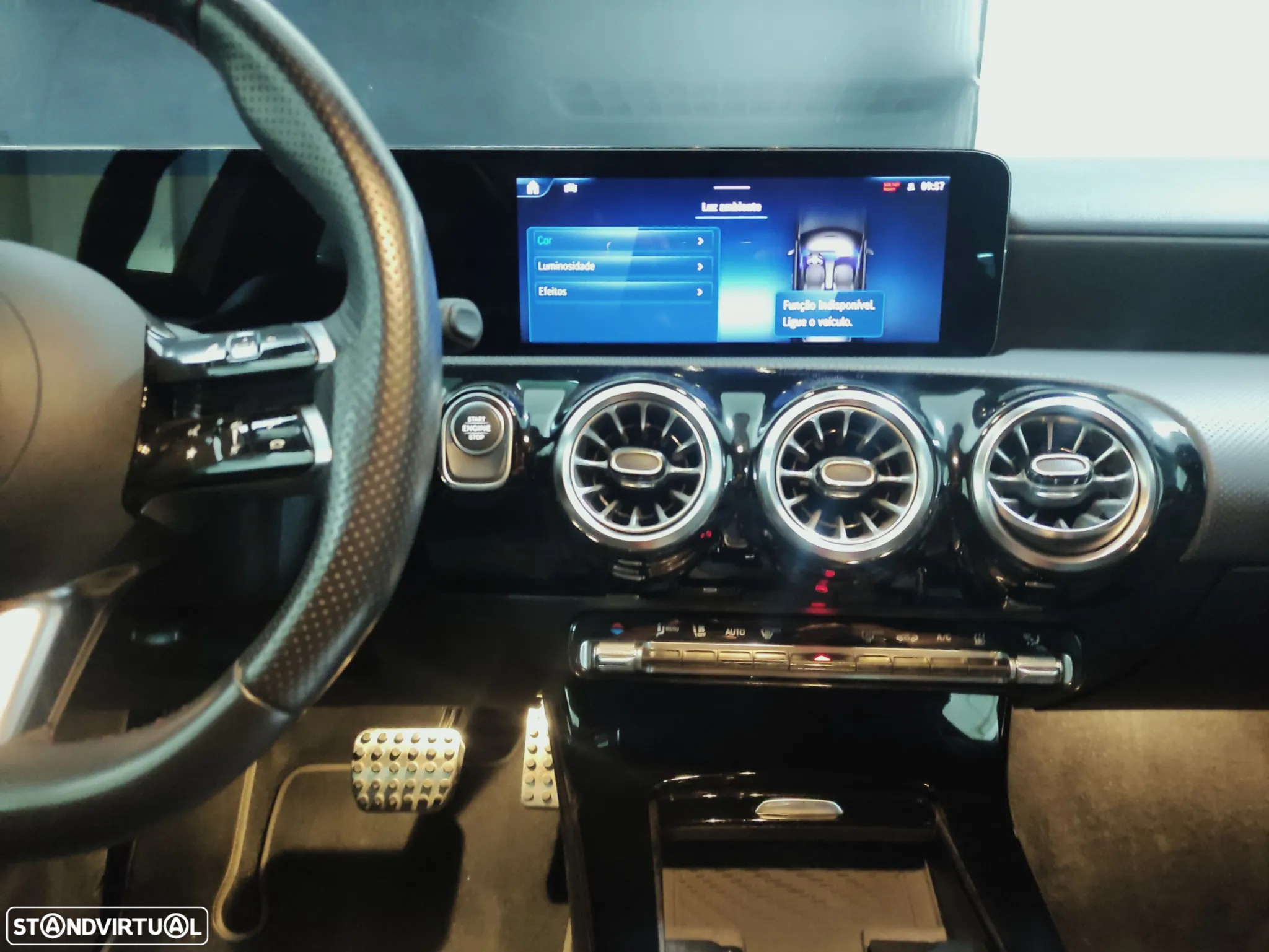 Mercedes-Benz A 250 e AMG Line - 14