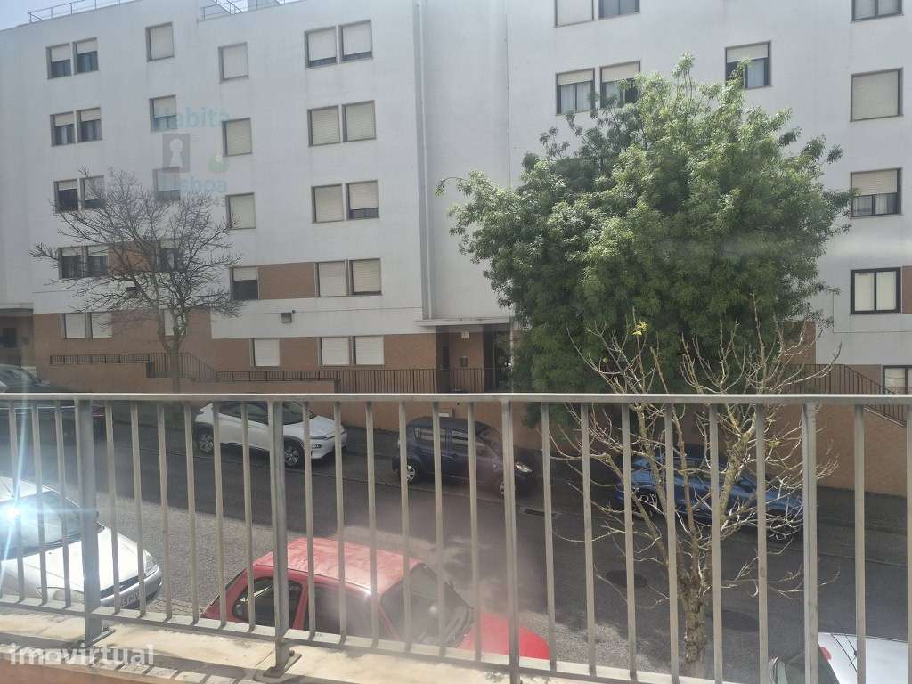 T2 no Lumiar com Garagem Venda no Atual Estado - Grande imagem: 2/25