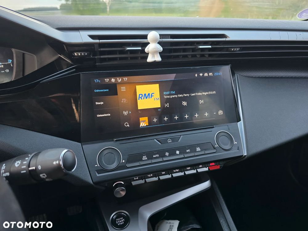 Peugeot 308 1.2 PureTech Allure S&S - 17