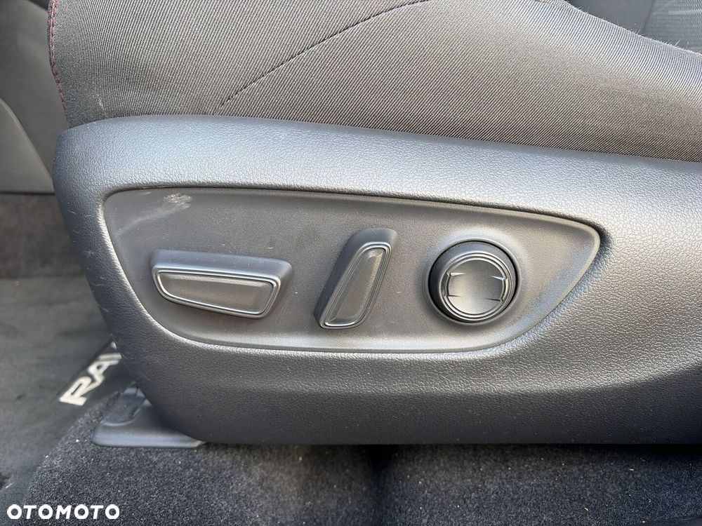 Toyota RAV4 - 29
