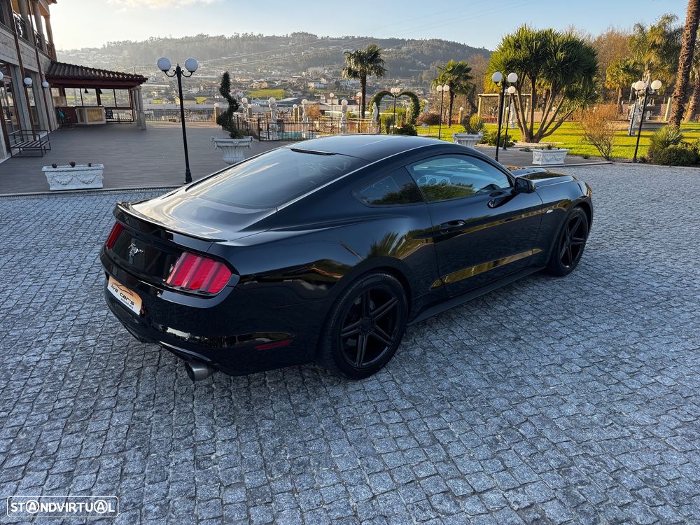 Ford Mustang 2.3 Eco Boost Aut. - 10