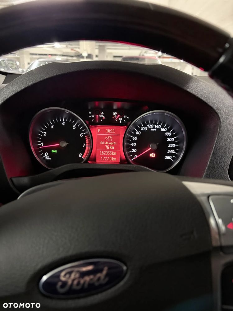 Ford Mondeo 2.3 Ghia - 8