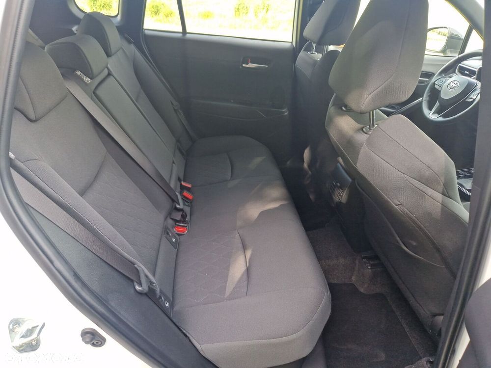 Toyota Corolla Cross - 13