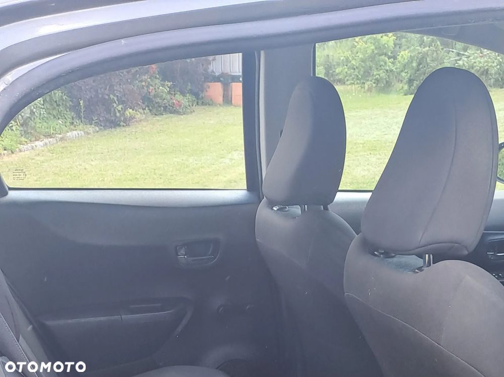 Toyota Yaris 1.0 Luna - 19