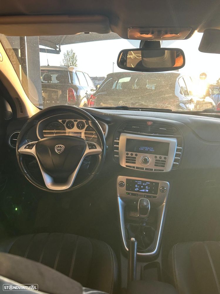 Lancia Delta 1.6 M-Jet Platinum - 9