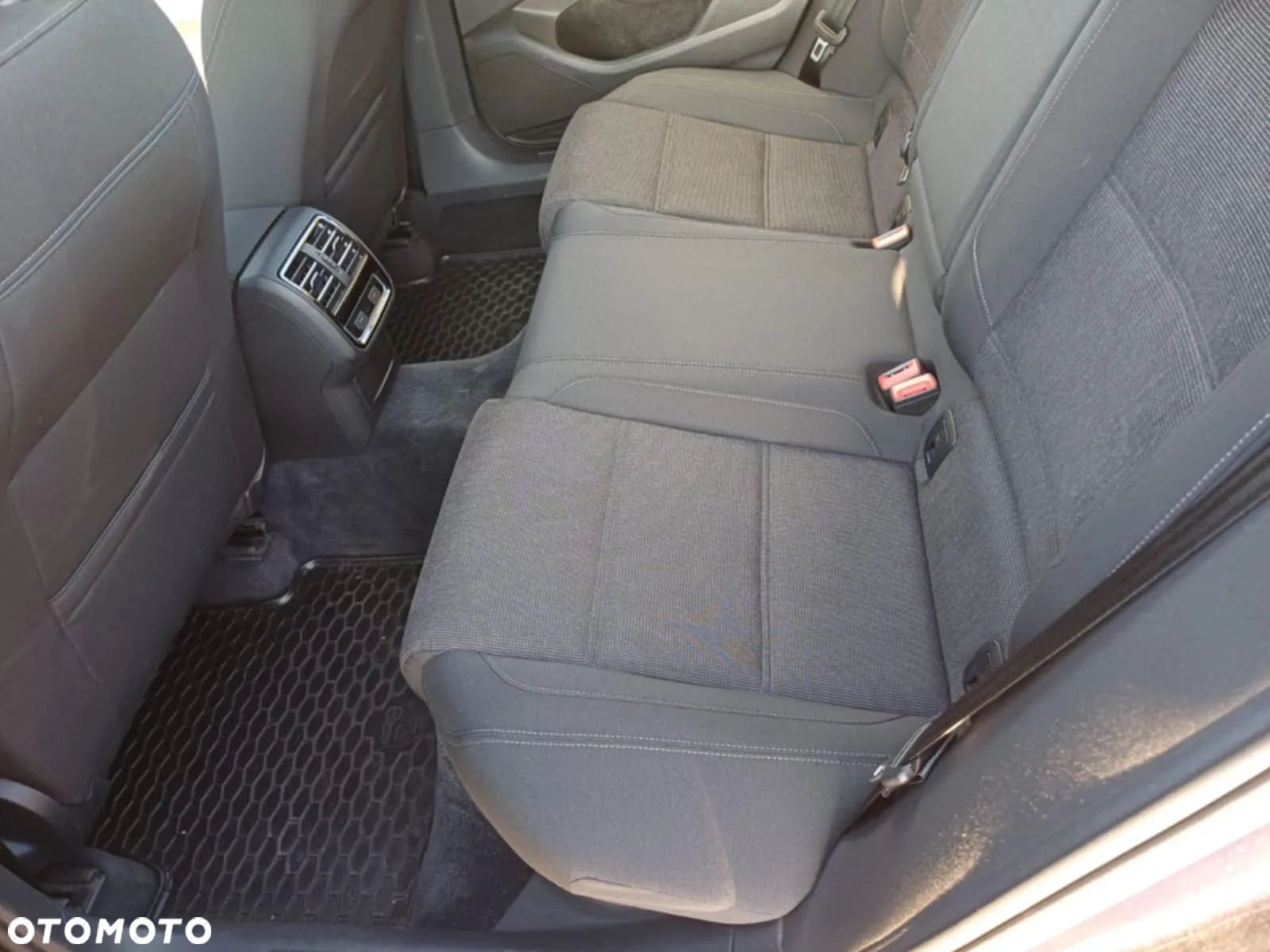 Volkswagen Passat 2.0 TDI BMT Comfortline - 11