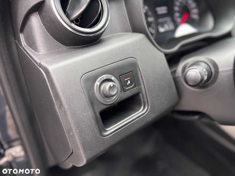 Dacia Duster 1.6 SCe Prestige - 27