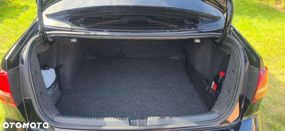 Volkswagen Jetta - 30