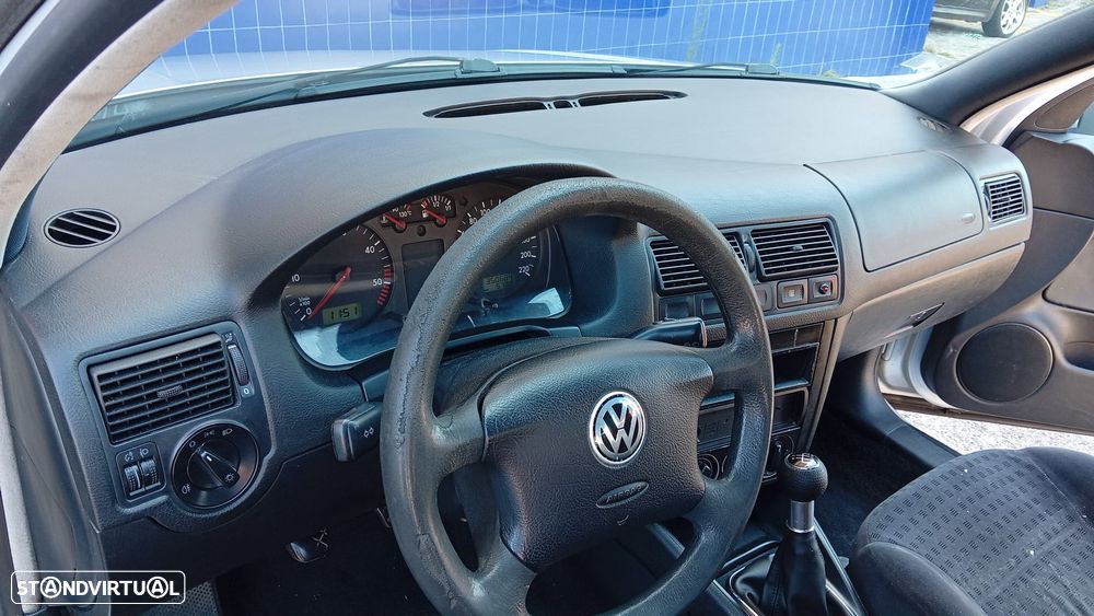 VW Golf Variant 1.9 TDi Confl AC - 3