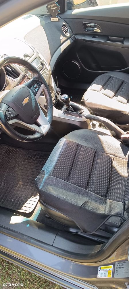 Chevrolet Cruze 1.4 T LT - 12
