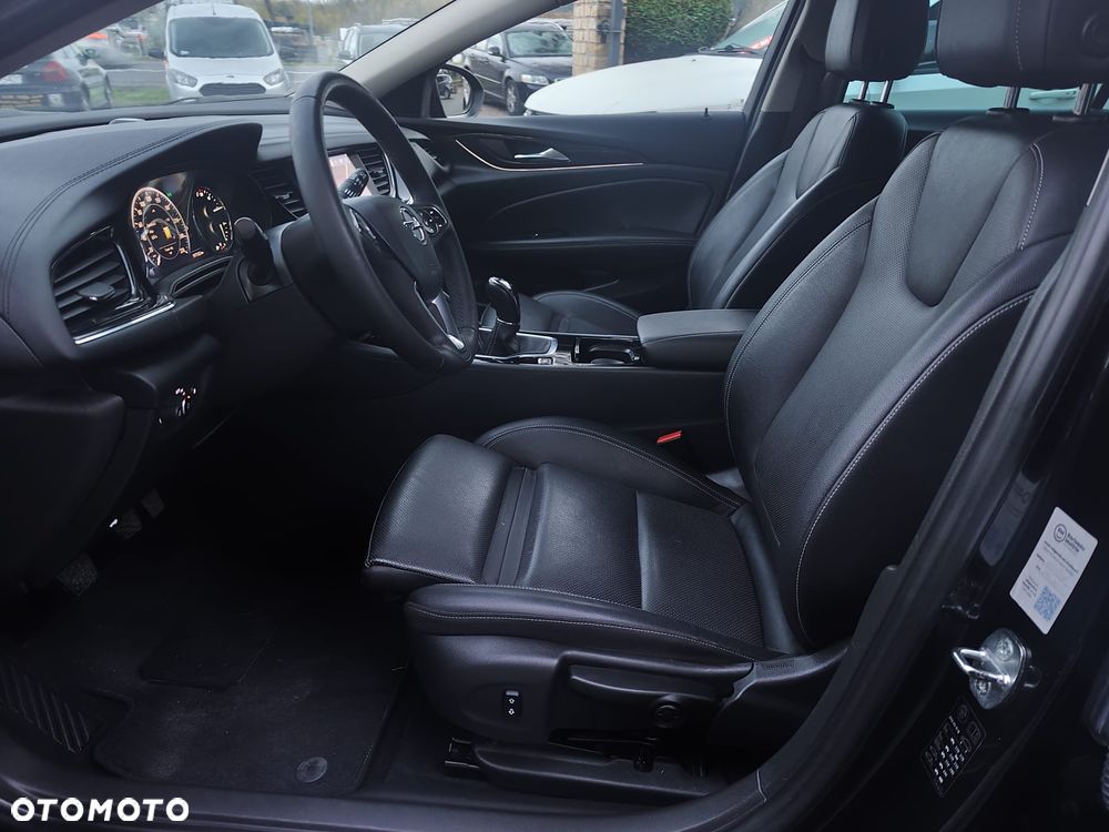 Opel Insignia - 19
