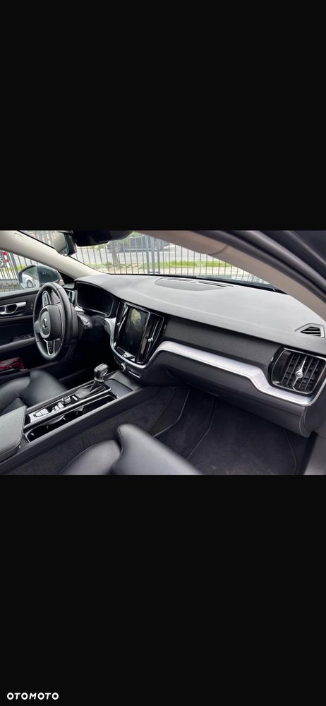 Volvo V60 D4 AWD Geartronic Momentum Pro - 11