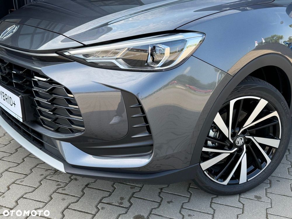 MG ZS Hybrid+ - 8