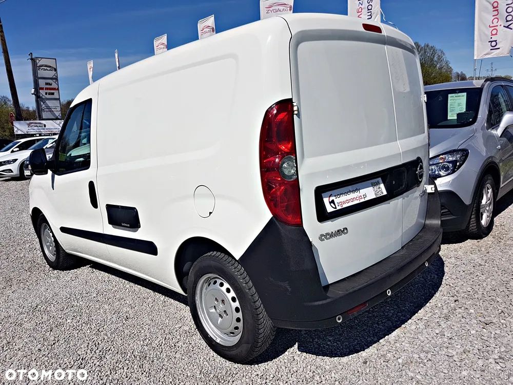 Opel COMBO - 25