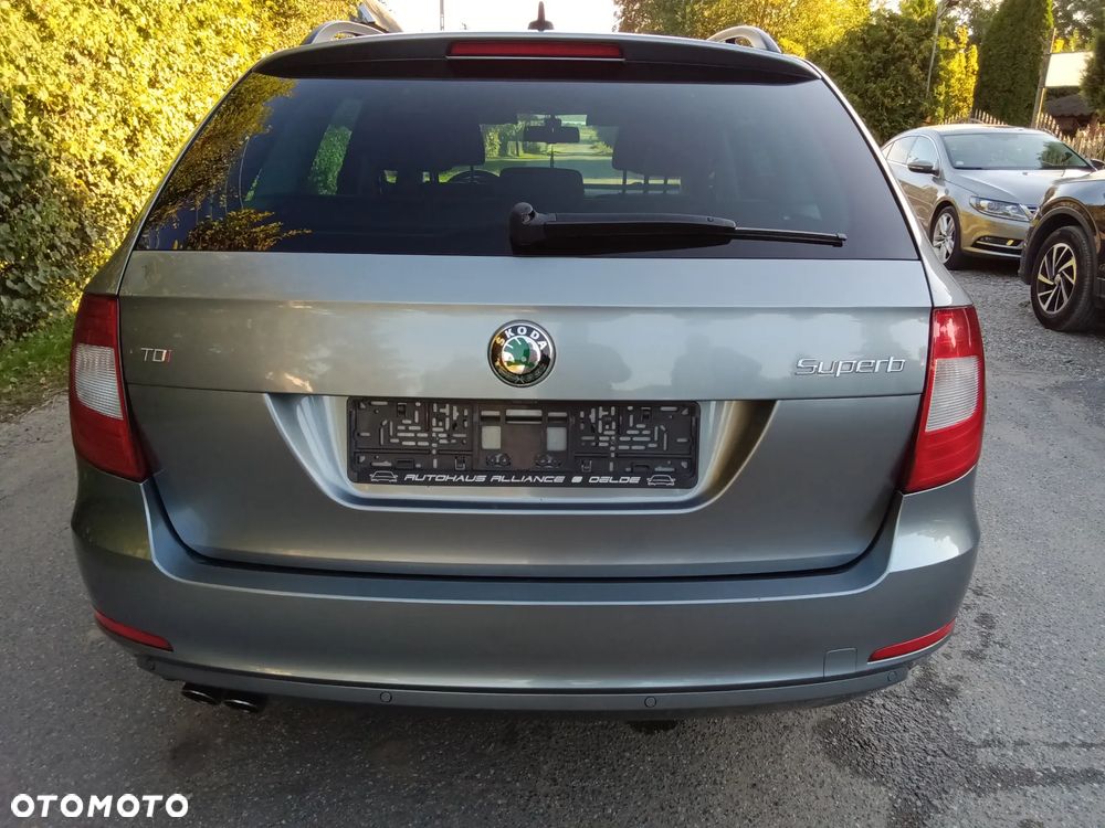 Skoda Superb 2.0 TDI Comfort DSG - 4
