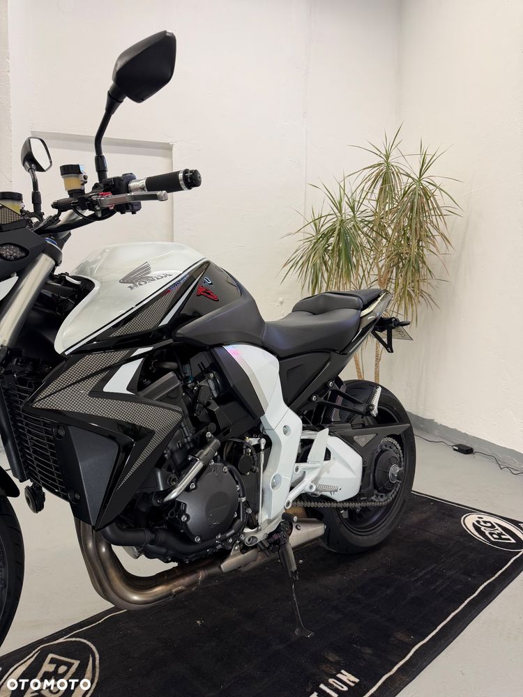Honda CB - 10