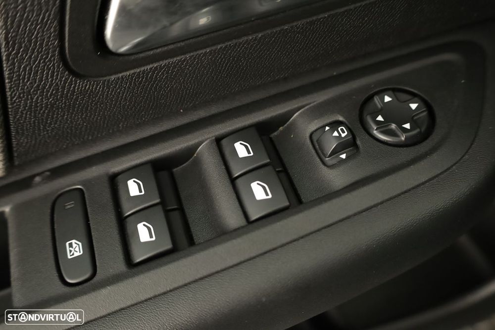 Citroën C4 1.2 PureTech Shine EAT8 - 19
