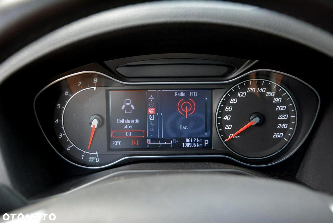 Ford Mondeo 2.0 EcoBoost Titanium - 27