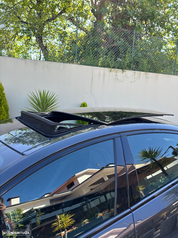 Jaguar XE 2.0 D R-Sport - 11